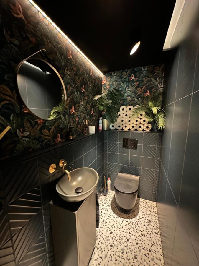 Skyline Elegance With Free Parking Apartment Bratislava