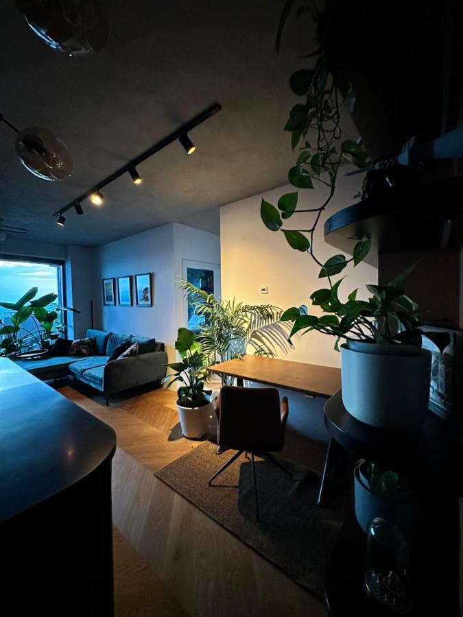 Skyline Elegance With Free Parking Apartment Bratislava